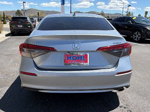 Used 2023 Honda Civic Sport image 4