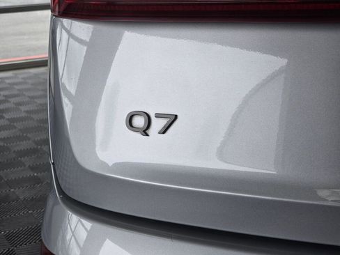 Used 2025 Audi Q7 3.0T Premium Plus image 13