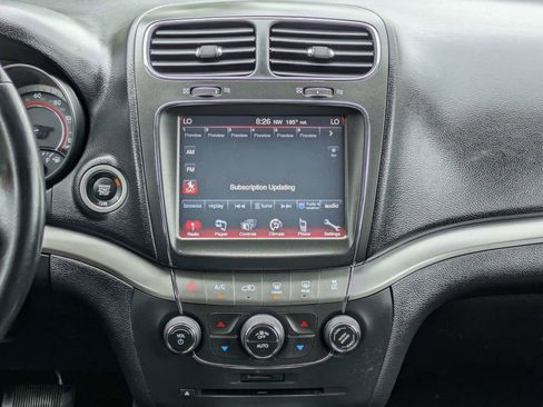 Used 2019 Dodge Journey Crossroad FWD image 16