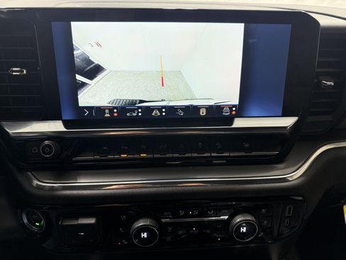 Certified 2024 Chevrolet Silverado 1500 High Country w/ Technology Package image 20