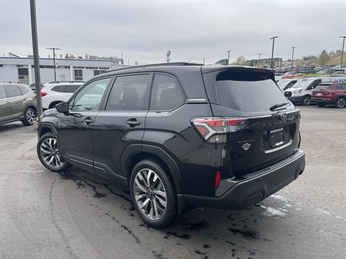 Used 2025 Subaru Forester Touring w/ Popular Package - Touring image 5