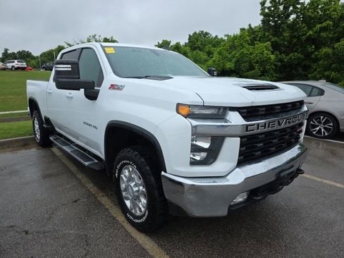 Used 2021 Chevrolet Silverado 2500 LT w/ Convenience Package AWD/4WD image 7