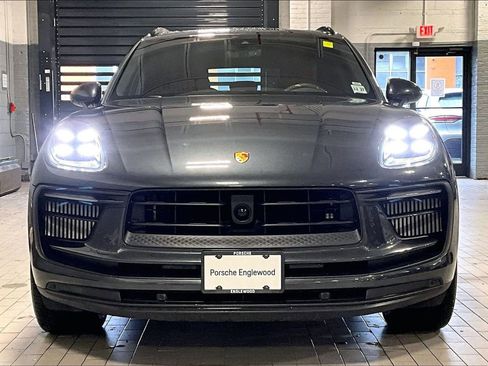 Certified 2023 Porsche Macan S image 8