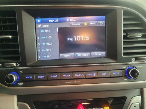 Used 2018 Hyundai Elantra SE w/ SE Connectivity Package 04 image 25