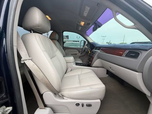 Used 2011 Chevrolet Silverado 2500 LTZ w/ LTZ Plus Package AWD/4WD image 24