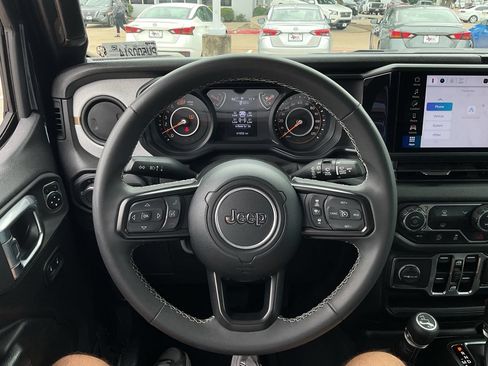 Used 2025 Jeep Wrangler Unlimited Sport AWD/4WD image 27