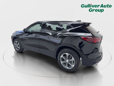 Used 2025 Chevrolet Blazer LT image 4