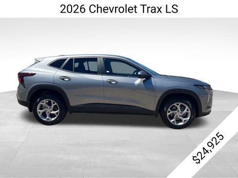 New 2026 Chevrolet Trax LS w/ LS Convenience Package FWD image 2