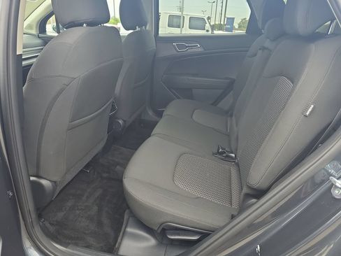 Used 2025 Kia Sportage LX FWD image 22