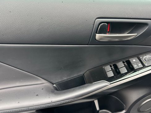 Certified 2025 Lexus IS 300 F Sport image 12