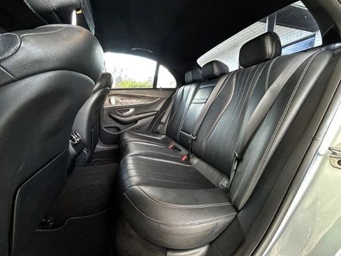 Used 2021 Mercedes-Benz E 350 4MATIC image 7