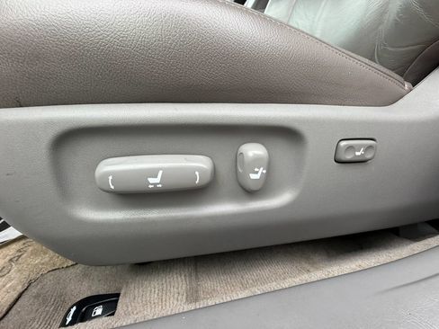 Used 2004 Toyota Camry LE FWD image 14