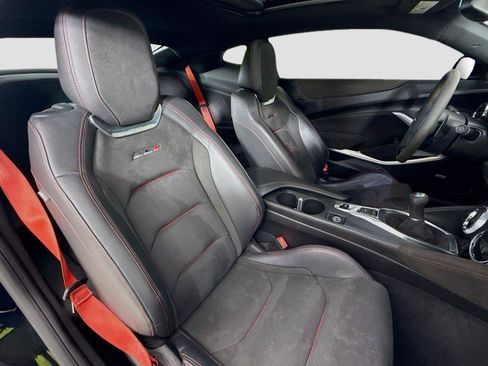 Used 2017 Chevrolet Camaro ZL1 RWD image 25