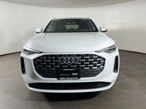 Used 2025 Audi Q5 Premium Plus w/ Premium Plus AWD/4WD image 2