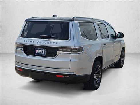 Used 2023 Jeep Grand Wagoneer 4WD image 5