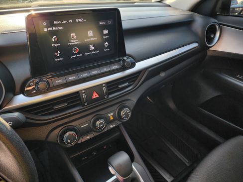 Used 2024 Kia Forte LXS image 14