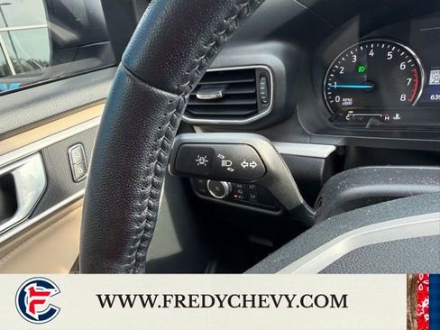 Used 2021 Ford Explorer XLT w/ Equipment Group 202A image 17