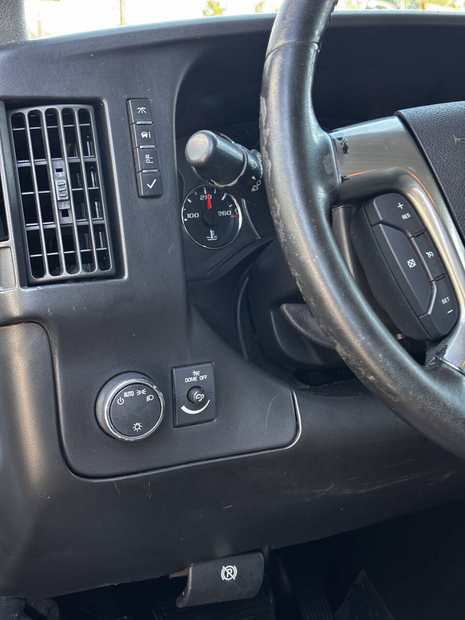 Used 2014 GMC Savana 3500 RWD image 28