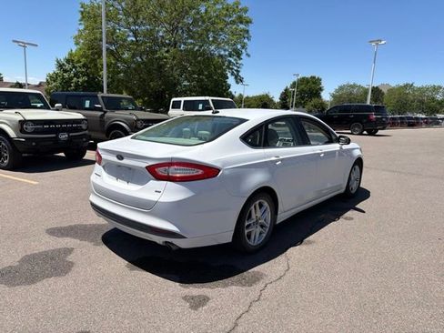 Used 2013 Ford Fusion SE FWD image 5