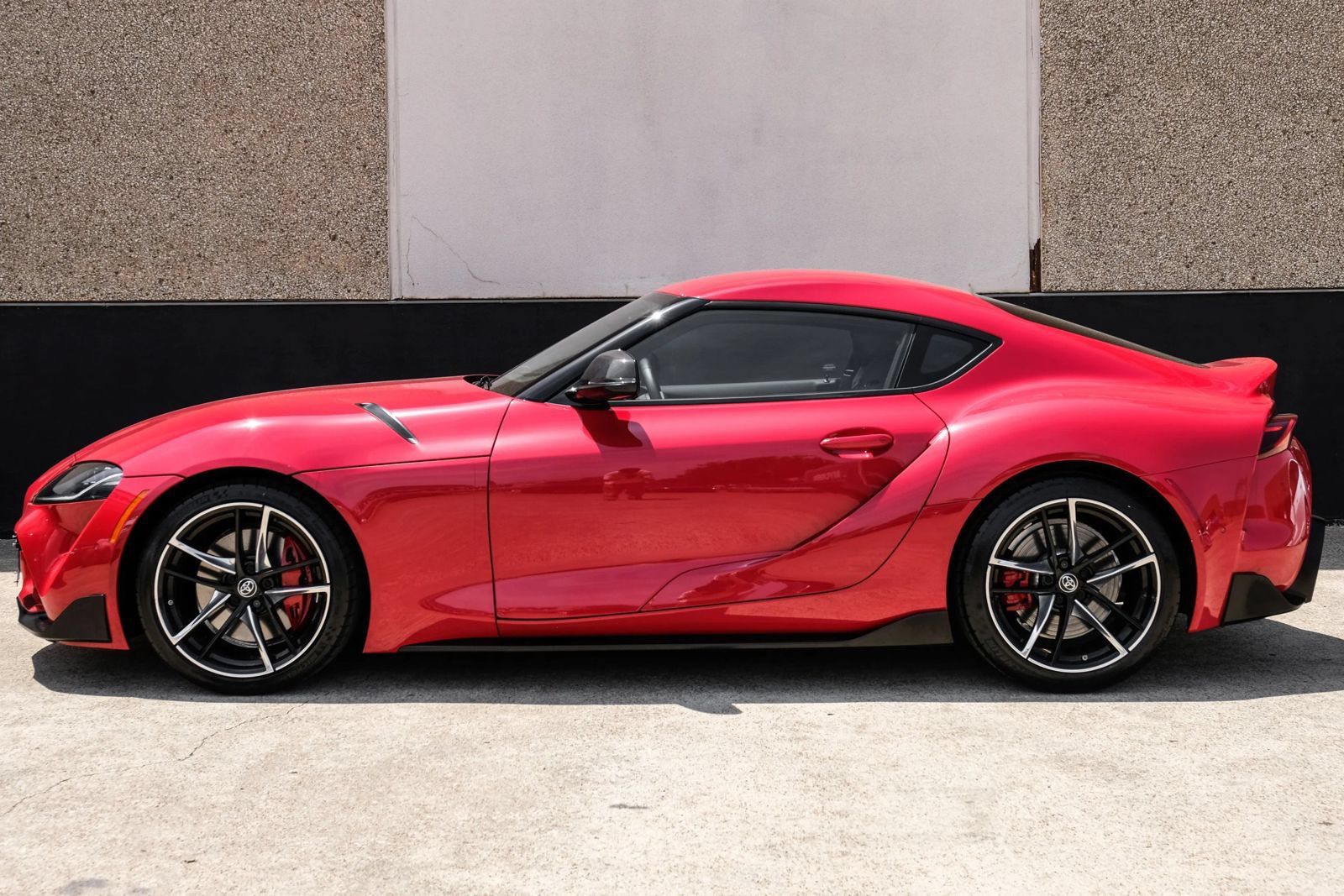 Used 2020 Toyota Supra Premium w/ Driver Assist Package RWD image 9