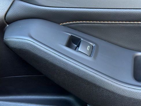 Used 2018 Chevrolet Traverse LT AWD/4WD image 22