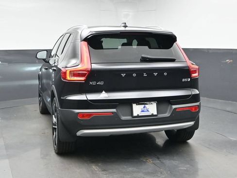 Used 2023 Volvo XC40 B5 Ultimate w/ Protection Package Premier AWD/4WD image 7