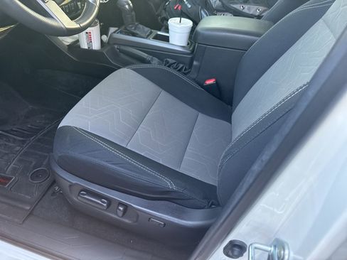 Used 2021 Toyota Tacoma TRD Off-Road w/ Technology Package image 5