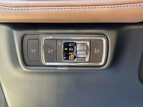 Used 2022 Lincoln Aviator Reserve RWD image 23
