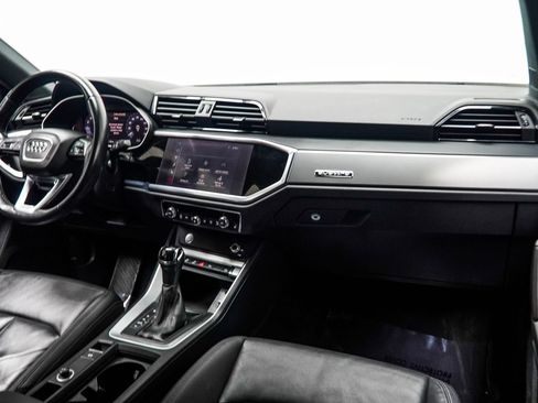 Used 2019 Audi Q3 2.0T Premium w/ Convenience Package AWD/4WD image 19