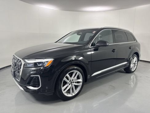 Used 2025 Audi Q7 3.0T Premium Plus w/ Premium Plus Package AWD/4WD image 31