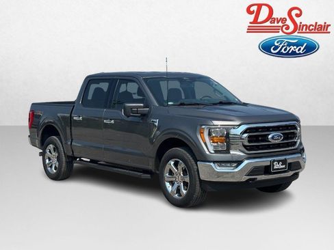 Used 2022 Ford F150 XLT w/ Equipment Group 302A High AWD/4WD image 4