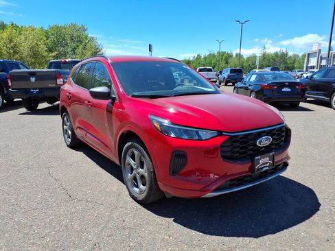 Used 2024 Ford Escape ST-Line w/ Tech Pack #1 AWD/4WD image 7