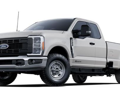 New 2025 Ford F250 XL w/ XL Off-Road Package