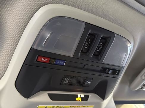 Used 2021 Subaru Crosstrek 2.0i Premium w/ Moonroof Package image 23