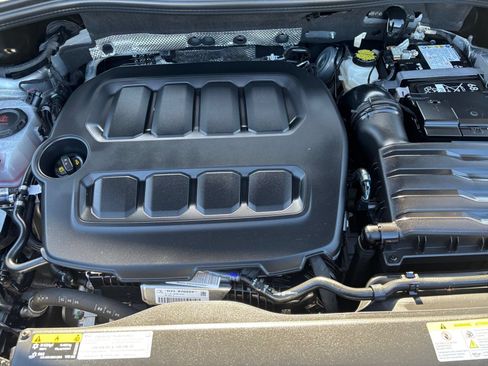 Used 2026 Volkswagen Tiguan SE AWD/4WD image 62