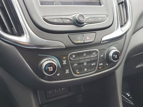 Certified 2024 Chevrolet Equinox LT w/ LPO, Floor Liner Package image 33