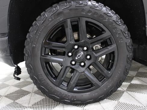 Used 2021 Chevrolet Silverado 1500 Custom Trail Boss w/ Midnight Edition AWD/4WD image 47