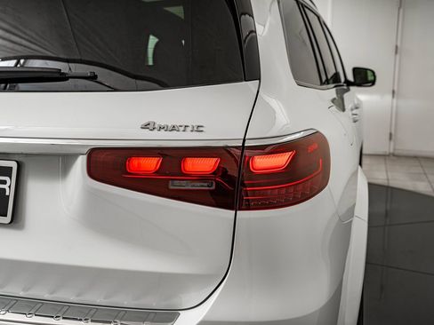 New 2026 Mercedes-Benz GLS 450 4MATIC image 9