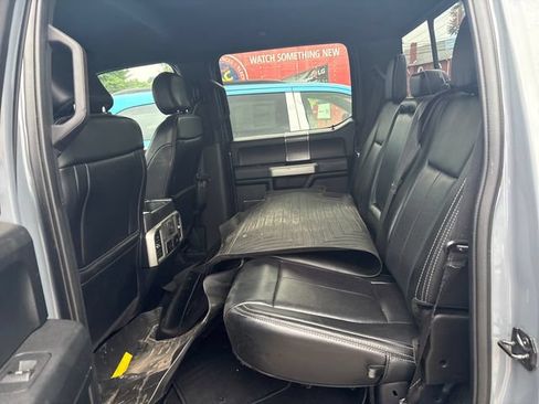Used 2019 Ford F150 Lariat w/ Equipment Group 502A Luxury AWD/4WD image 9