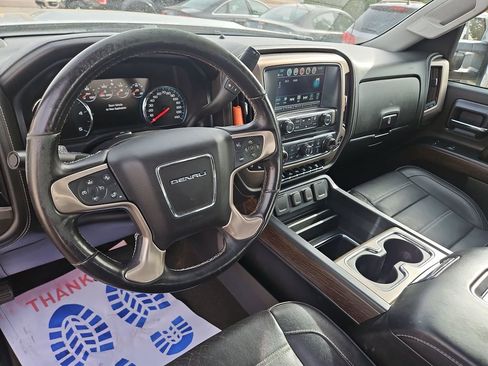 Used 2018 GMC Sierra 2500 Denali w/ Duramax Plus Package AWD/4WD image 12