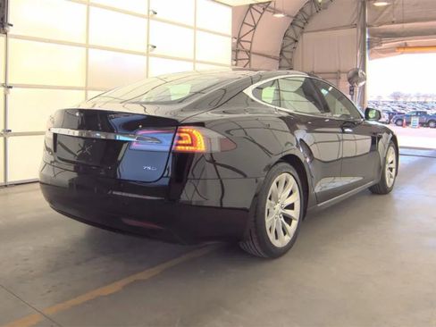 Used 2018 Tesla Model S 75D image 5