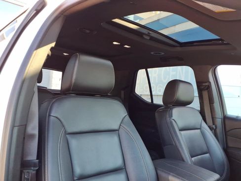 Used 2023 Chevrolet Traverse LT w/ LT Premium Package AWD/4WD image 21