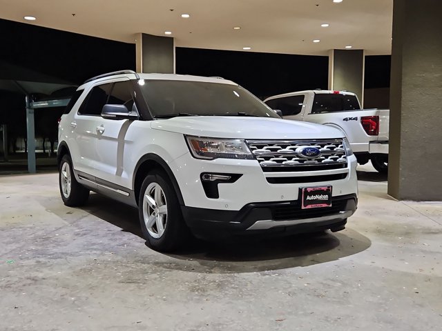 Used 2019 Ford Explorer XLT w/ Equipment Group 202A FWD image 3