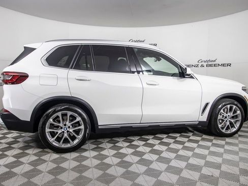Used 2023 BMW X5 xDrive40i w/ Premium Package AWD/4WD image 4