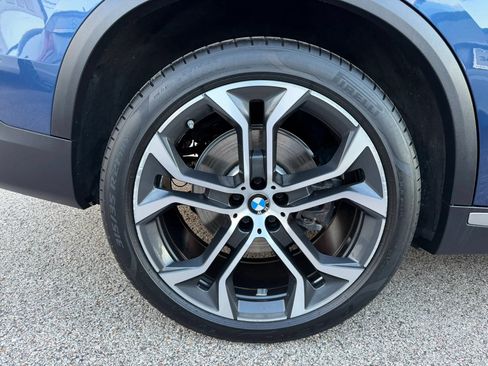 Used 2023 BMW X5 xDrive40i w/ Parking Assistance Package AWD/4WD image 14