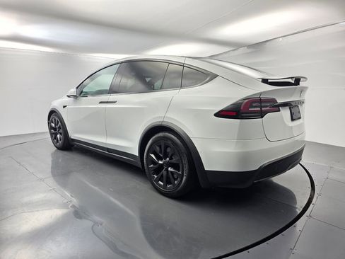 Used 2023 Tesla Model X image 6