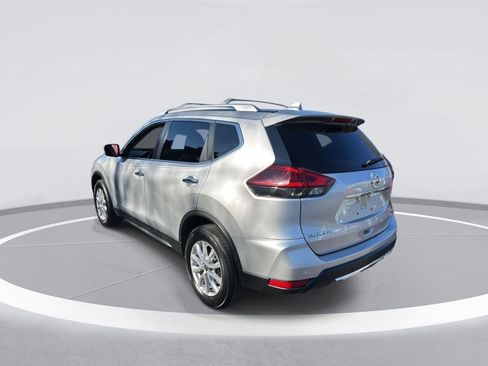 Used 2020 Nissan Rogue SV image 7