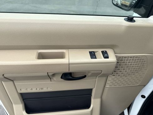 Used 2012 Ford E-350 and Econoline 350 XLT RWD image 10