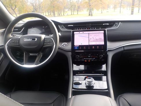 New 2025 Jeep Grand Cherokee Limited image 14