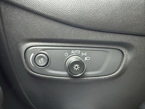 Used 2022 Chevrolet Equinox LT image 23